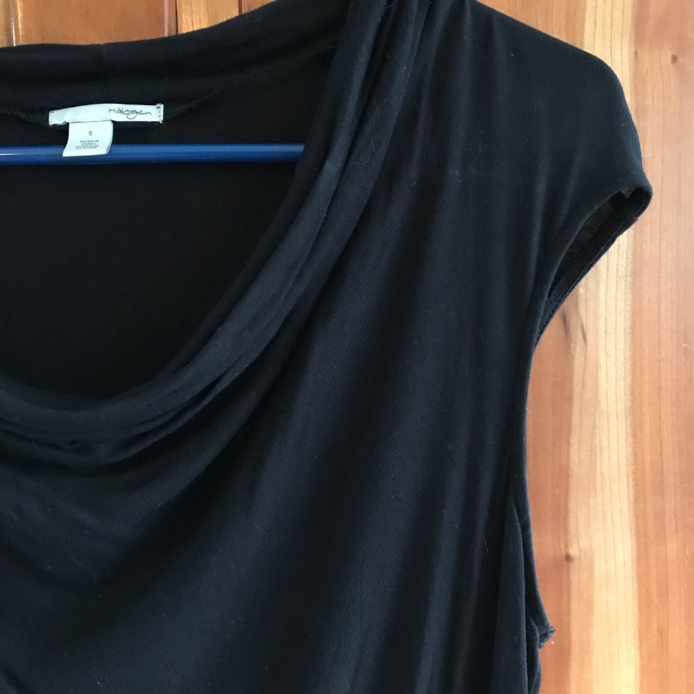Black scoop neck shell